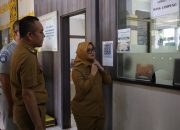Bupati Ela Sidak Samsat, Pastikan Pelayanan Pajak Kendaraan Bermotor Berjalan Optimal